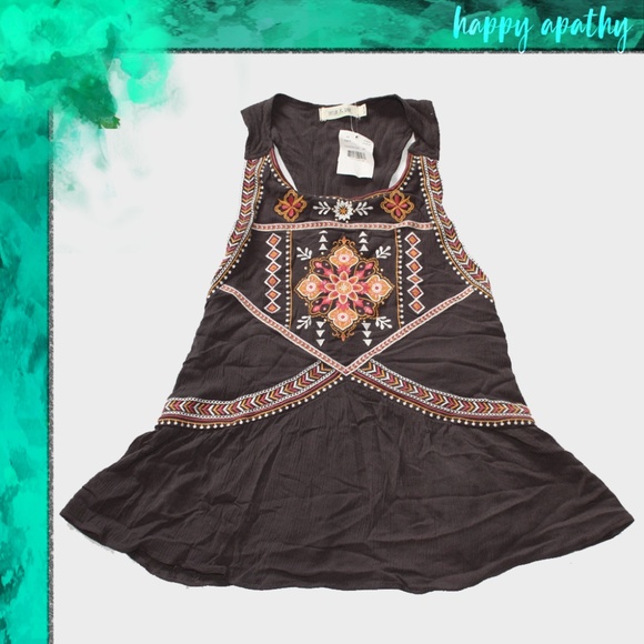 Taylor & Sage Tops - Taylor & Sage Embroidered Gray Tank Top - NWT